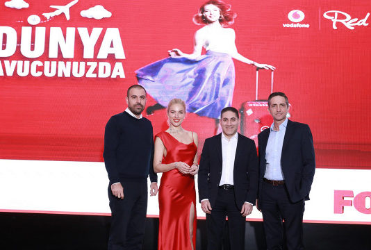 Burcu Esmersoy ile “Dünya Avucunuzda” FOX’ta!